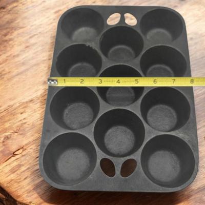 Wagner Ware Cast Iron Muffin Pan