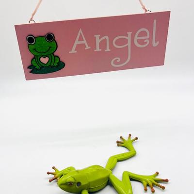 Must Love Frogs Lot