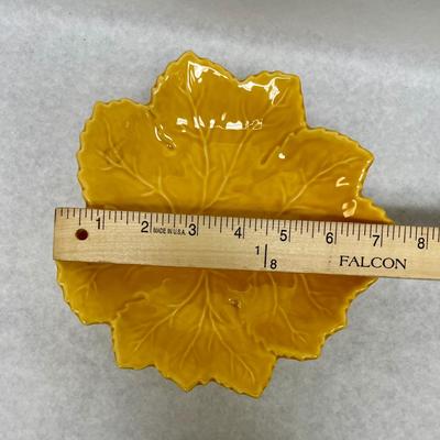 Leaf Shaped Ceramic Pedestal Dish