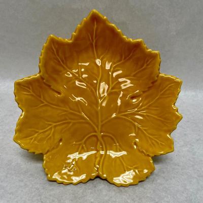 Leaf Shaped Ceramic Pedestal Dish