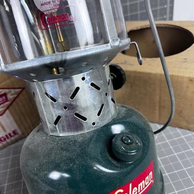 COLEMAN Lantern Vintage 1960 Model 2-20E