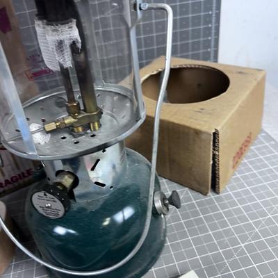 COLEMAN Lantern Vintage 1960 Model 2-20E