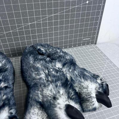 Size Medium Big Foot Slippers NEW 