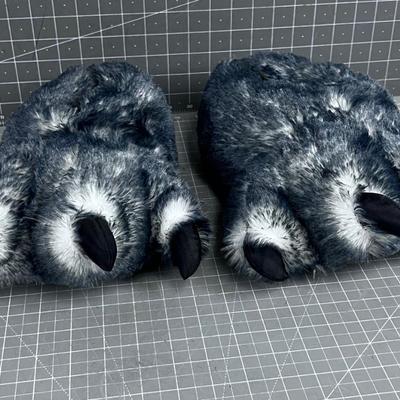 Size Medium Big Foot Slippers NEW 