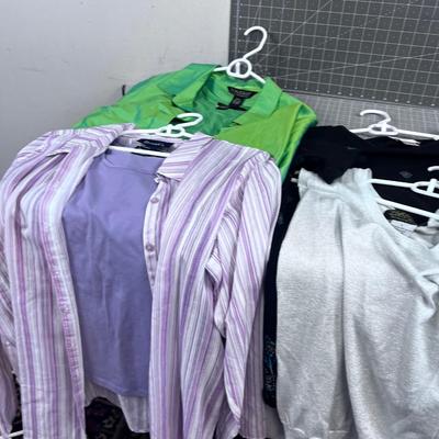 Mixed Lot of Ladies Tops (6) 