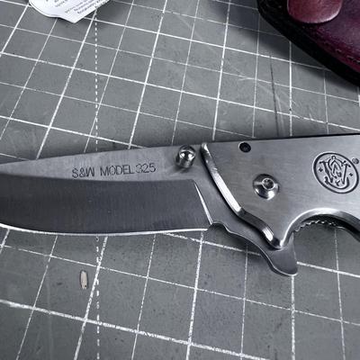 Smith & Wesson Revolver Knife Number 325