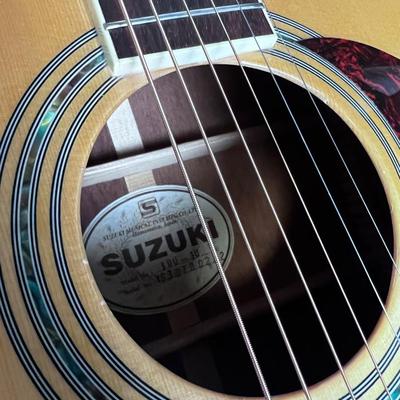 Guitar with Nice Padded Case by Suzuki  SDG-30 NICE!