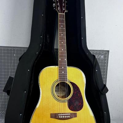 Guitar with Nice Padded Case by Suzuki  SDG-30 NICE!