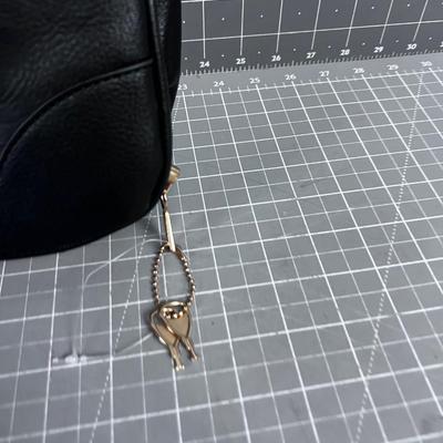 NEW Black Purse By Bull Dog Cases, Conceal Carry PURSE. LEATHER 