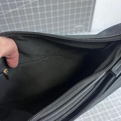 NEW Black Purse By Bull Dog Cases, Conceal Carry PURSE. LEATHER 