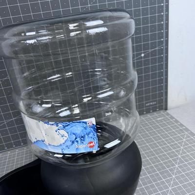 Le Bistro Gravity Water for The Pet