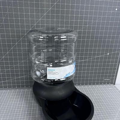 Le Bistro Gravity Water for The Pet