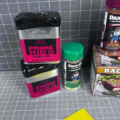 Pile of Items for COOKING; Seasoning, Rub and Cure