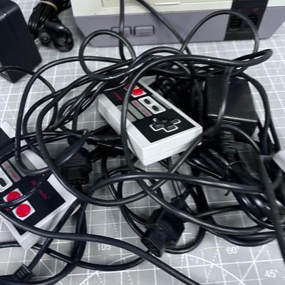 VINTAGE Nintendo Console, with Controllers 