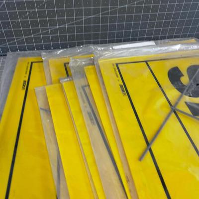 YARD SALE SIGNS NEW (6) 