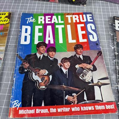 BEATLES Magazines WOW~! Collectible! (7) 
