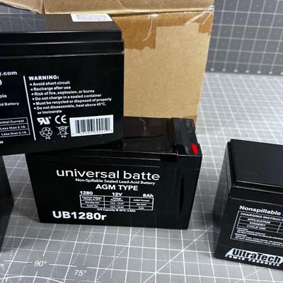 UNIVERSAL Batteries used