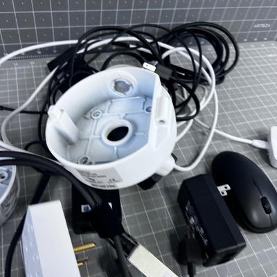 Cables, Power Supplies, Misc.; Mixed Lot