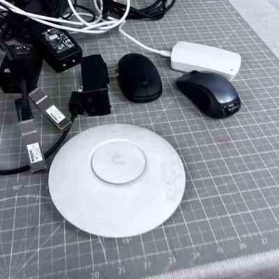 Cables, Power Supplies, Misc.; Mixed Lot