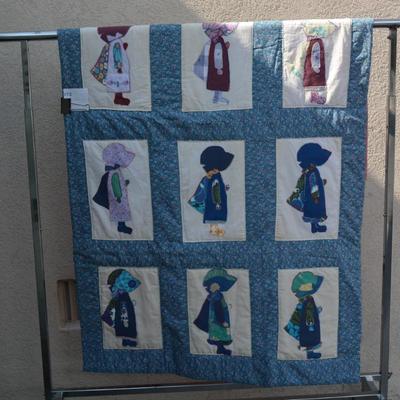 Hand Stitched Vintage Sunbonnet Sue Quilt Wall Hanging/Throw