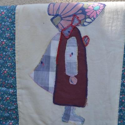 Hand Stitched Vintage Sunbonnet Sue Quilt Wall Hanging/Throw