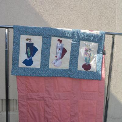 Hand Stitched Vintage Sunbonnet Sue Quilt Wall Hanging/Throw