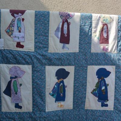 Hand Stitched Vintage Sunbonnet Sue Quilt Wall Hanging/Throw