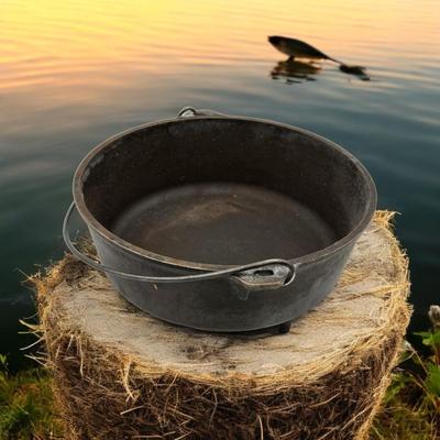 Lodge #12 Cast Iron Footed Dutch Oven