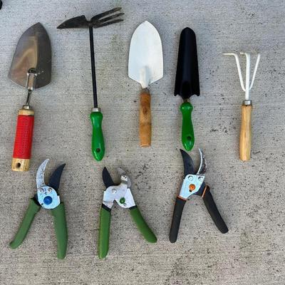 Garden Tool Lot