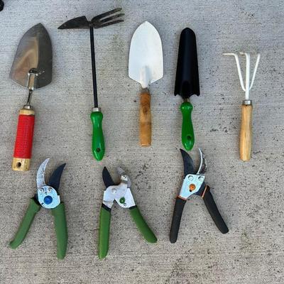 Garden Tool Lot