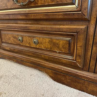 Dresser w/ Mirrors (see description)