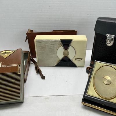 3 Vintage transitor radios