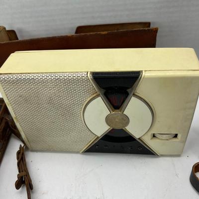 3 Vintage transitor radios