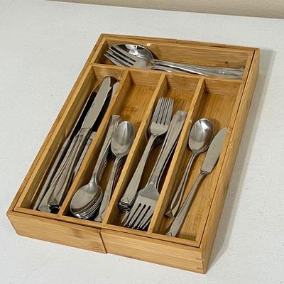 ONEIDA ~ Satin Lincoln ~ 5 Pc Place Setting For 6 & 5 Serving Pieces