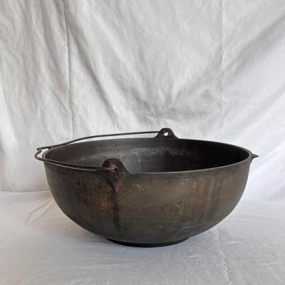 Cast Iron and Handmade Dough Bowl (MB-DZ)