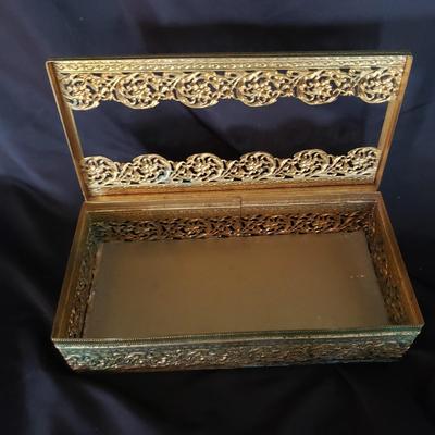 Vintage Vanity Set and More (MB-KD)