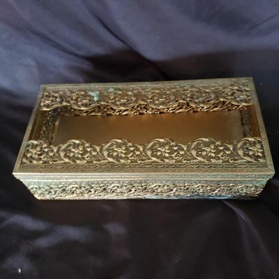 Vintage Vanity Set and More (MB-KD)