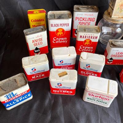 Spice tin lot
