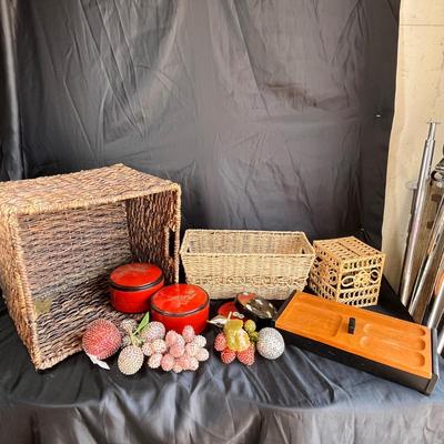 Assorted decor