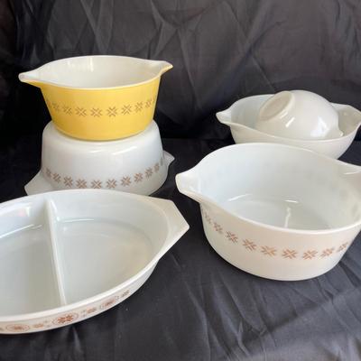 Pyrex Town & Country group