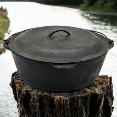 LODGE Cast Iron Dutch Oven