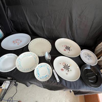 Assortment of vintage dinnerware