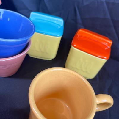 Harlequin, Fiesta, & other bright colored dinnerware