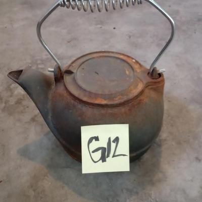 G12-Cast iron kettle