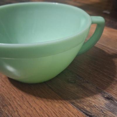 Vintage fire king Jadeite mixing bowl
