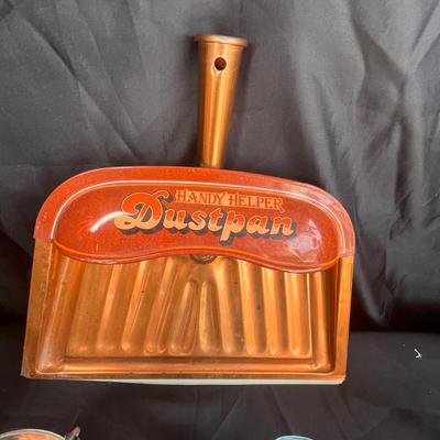 Vintage jars & dust pan