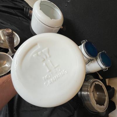 Vintage kitchen items