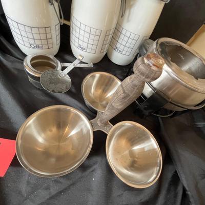 Vintage kitchen items