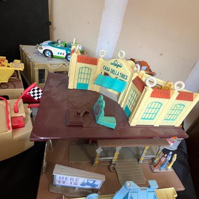 Disney's CARS play town set