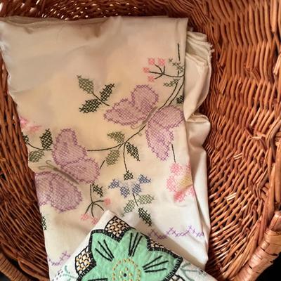 Lot of linens